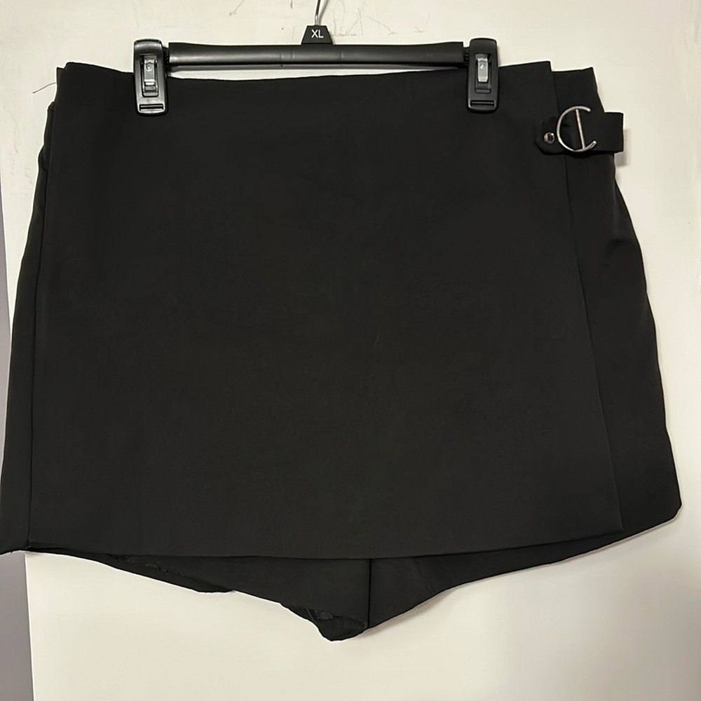 Skort- Black
